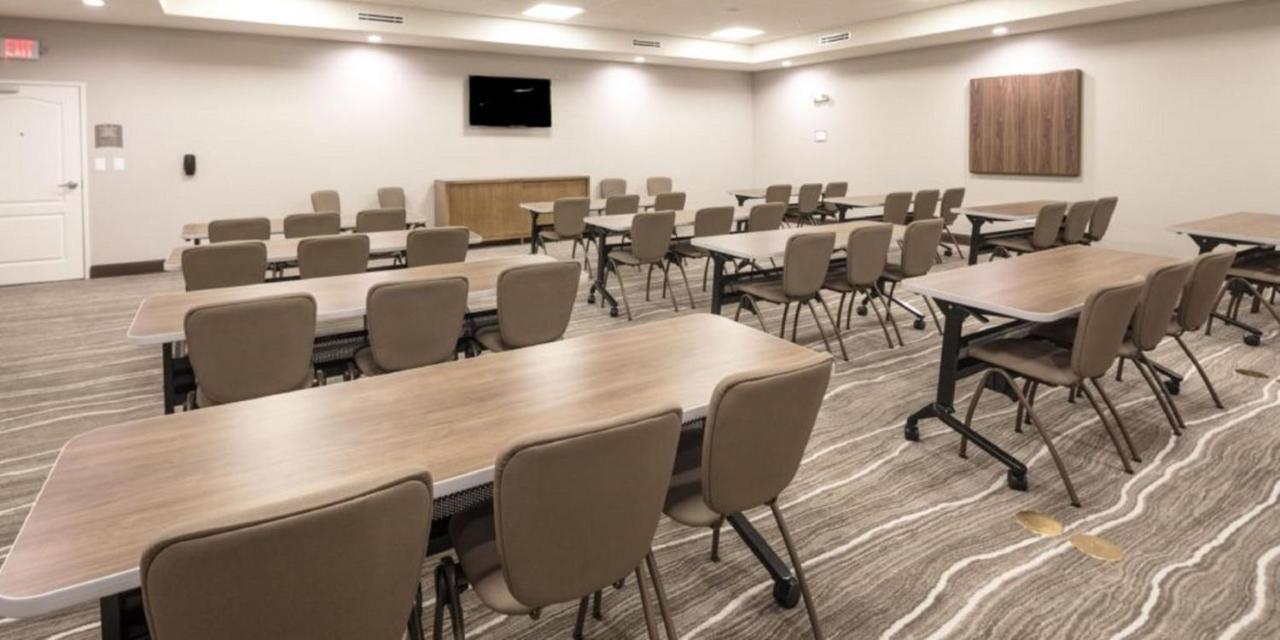 Staybridge Suites - Denton By Ihg Bagian luar foto