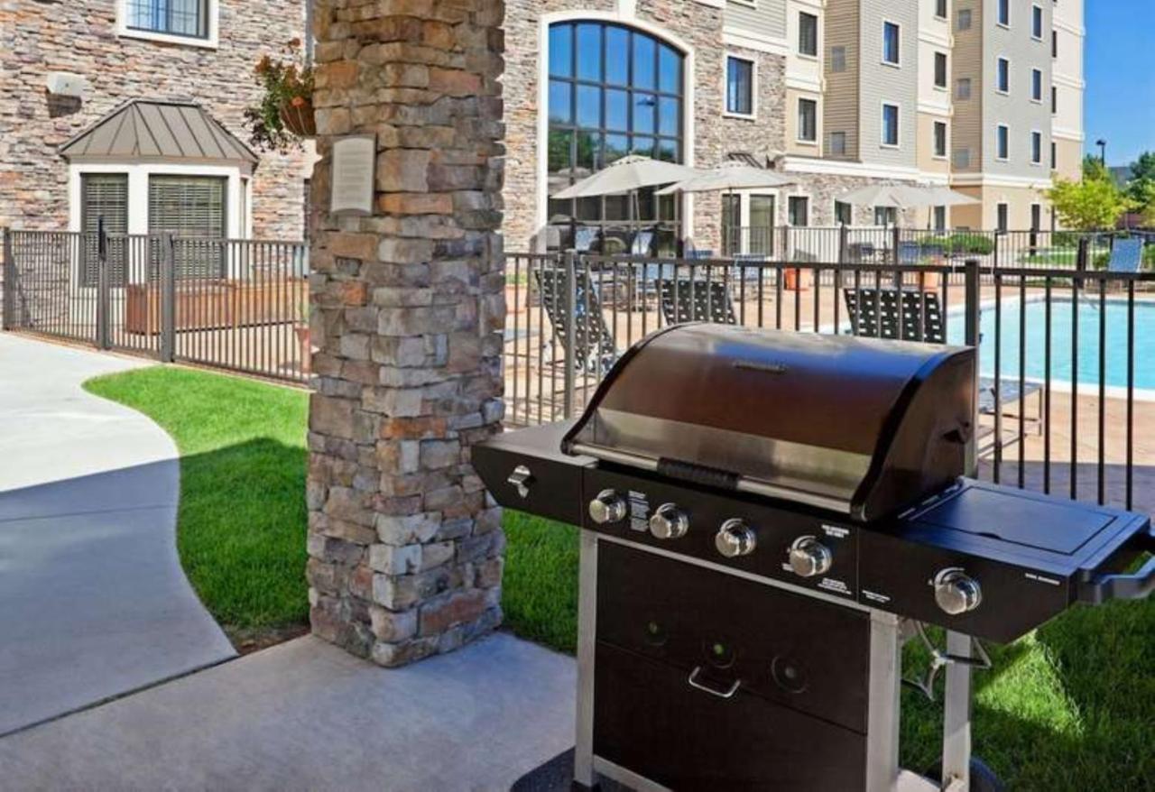 Staybridge Suites - Denton By Ihg Bagian luar foto