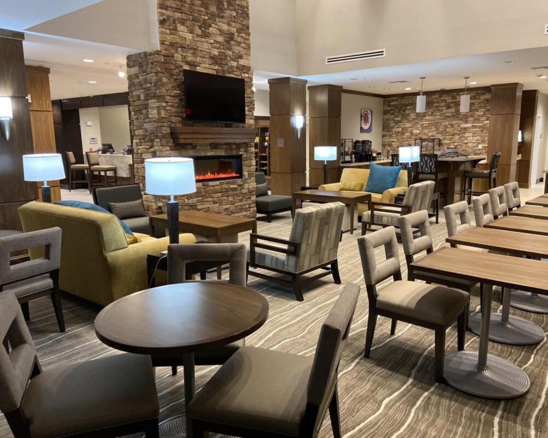 Staybridge Suites - Denton By Ihg Bagian luar foto